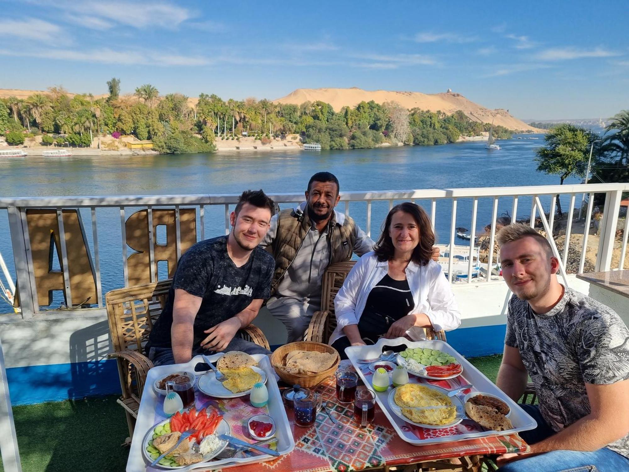 Abazido Nubian Guest House Асуан Екстериор снимка